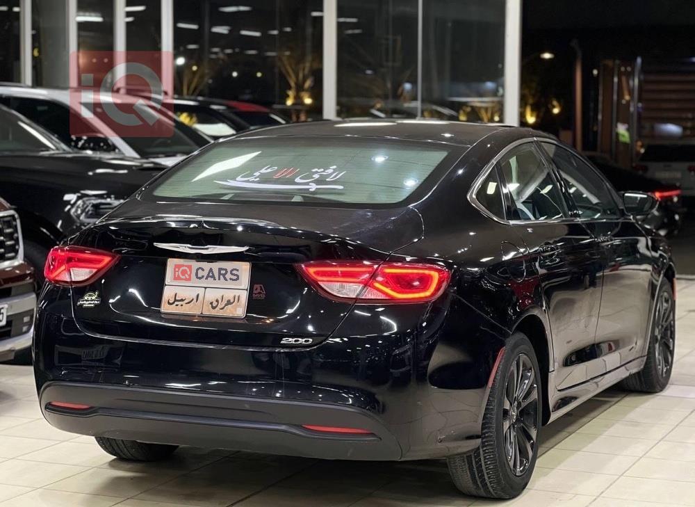 کرایسلەر 200